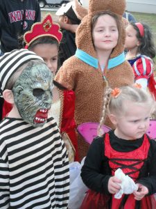 craft fairs halloween family etc 053